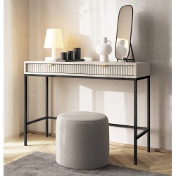 Kosmetinis staliukas NOVA T104 (Balta) Kosmetinis staliukas NOVA T104 (Balta)